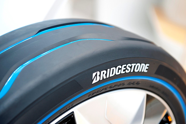 Футуристичный вид и передовые технологии сочетаются в шинах Bridgestone